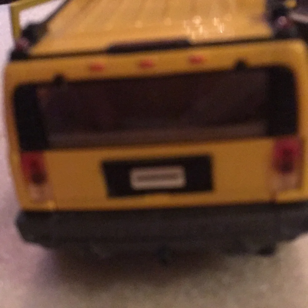 Hummer - Picture 5 of 10